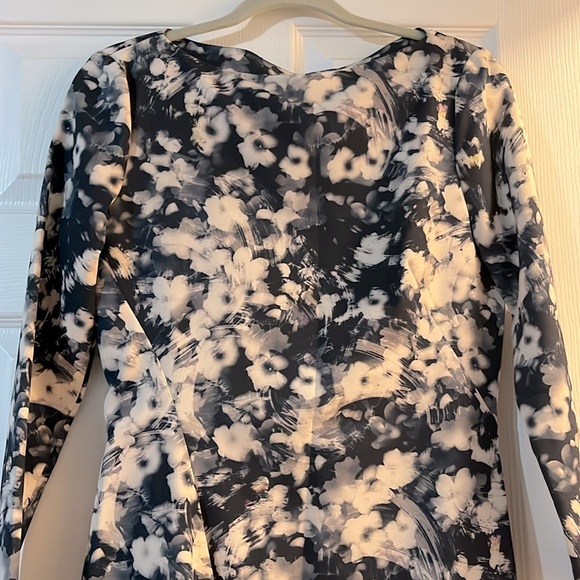 Zara - Picture 2 of 4